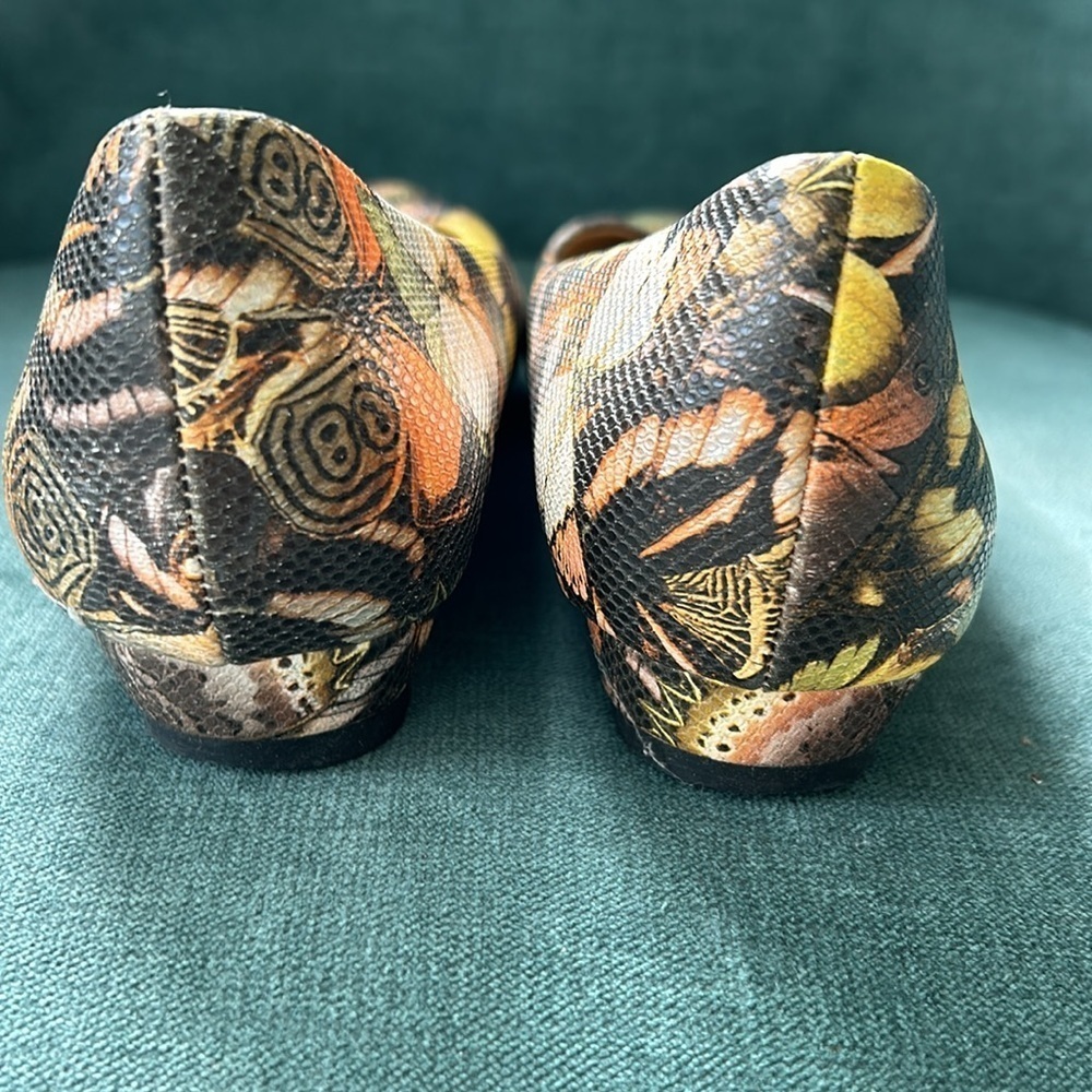 Butterfly pattern flats - Picture 6 of 6